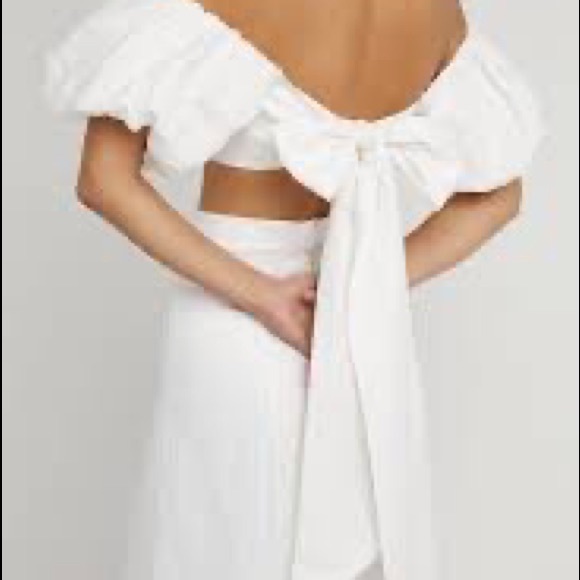 Dissh Aisle Edit white linen bow crop top - Picture 2 of 7